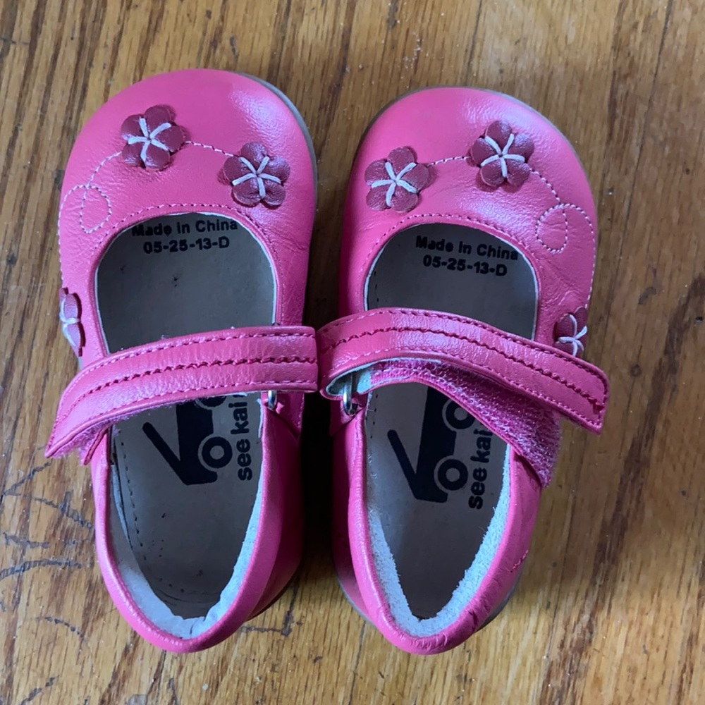 Adorable Toddler Floral Mary Janes